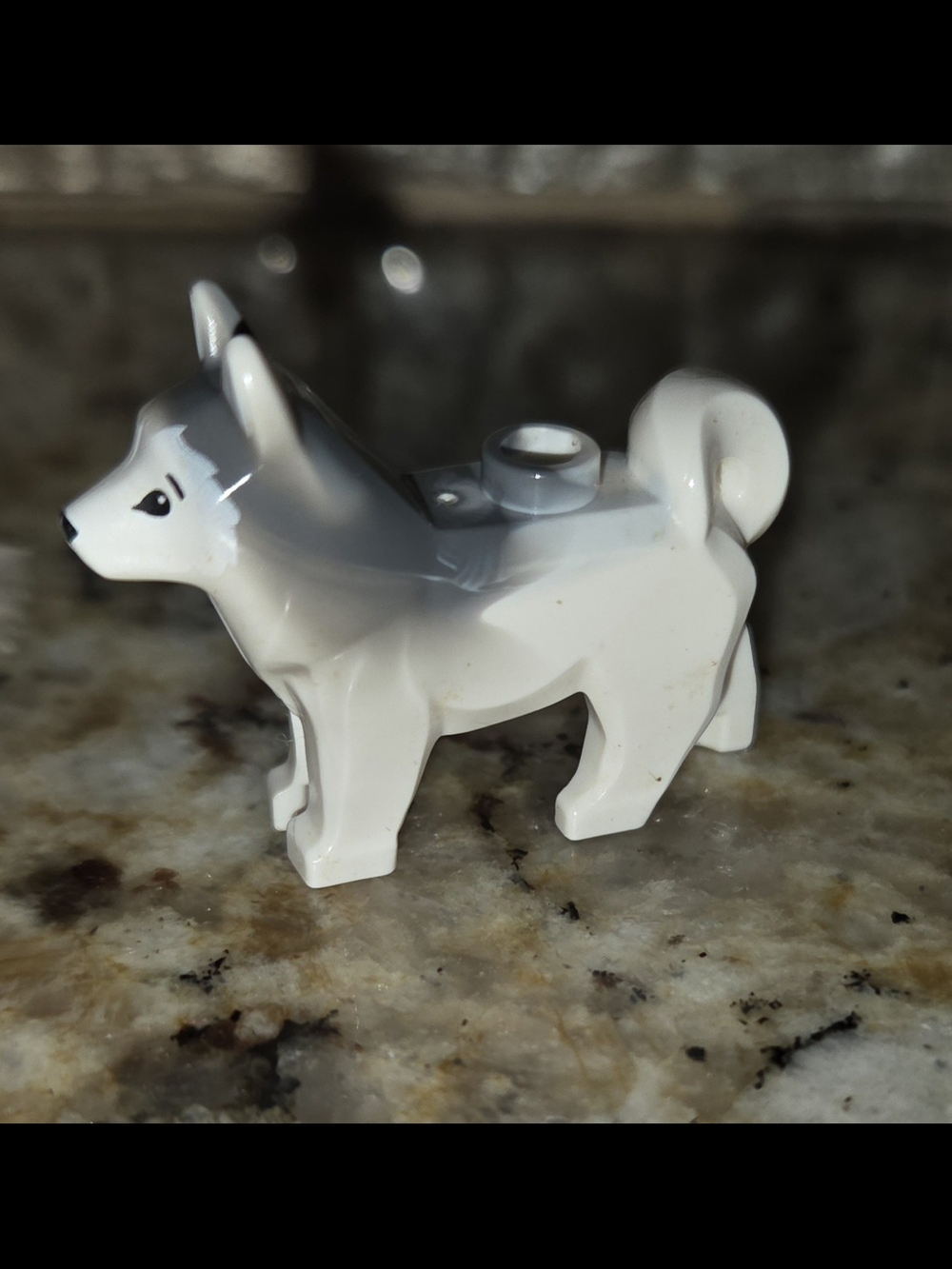EUC LEGO White Artic Husky Dog 60036 Ninjago Mini Figurine